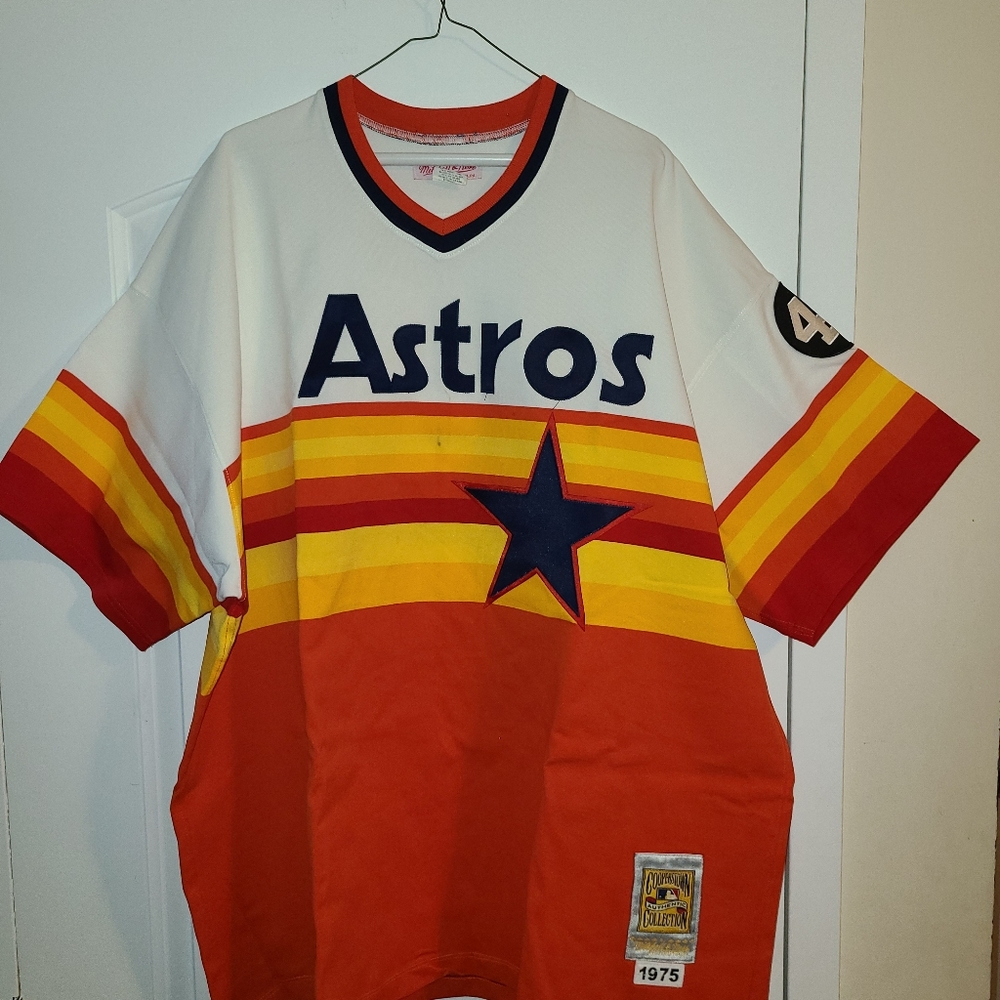 Astro Mitchell & Ness - image 2